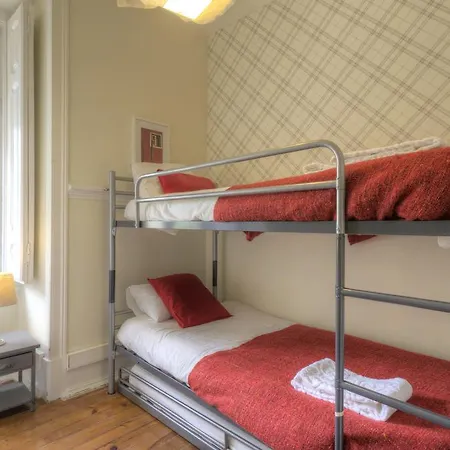 Апартаменты Angola - 8bedrooms Лиссабон