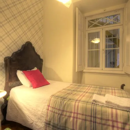 Apartment Angola - 8bedrooms Lisbon
