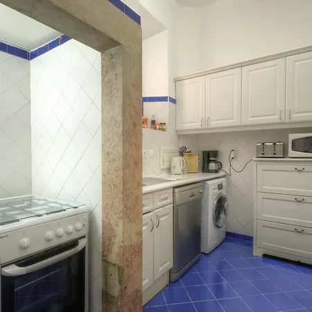 Angola - 8bedrooms * Lisbon
